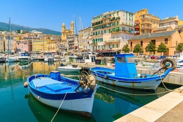 Centre *